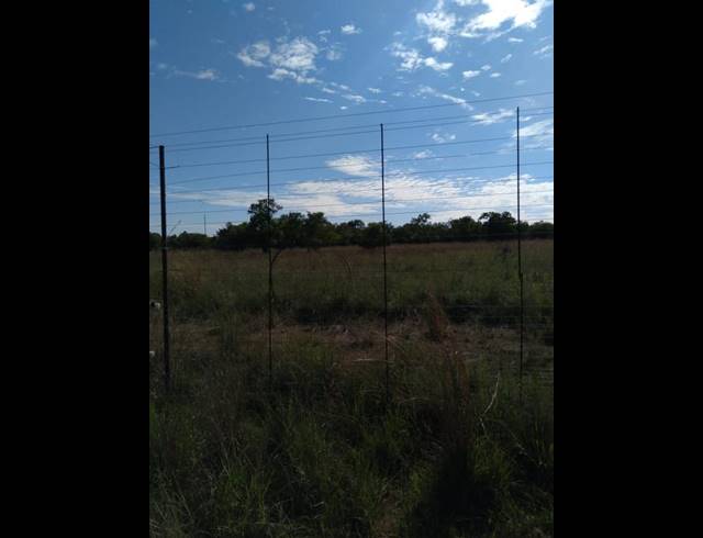 LAND FOR SALE IN DINOKENG
